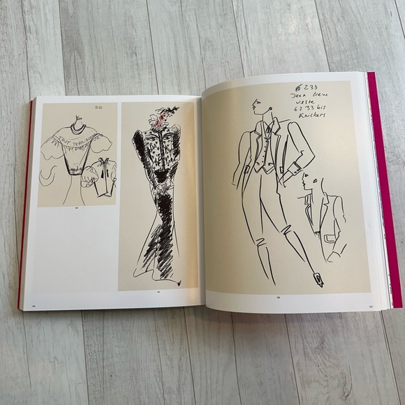 YVES SAINT LAURENT Coffee Table Book - Picture 4 of 4